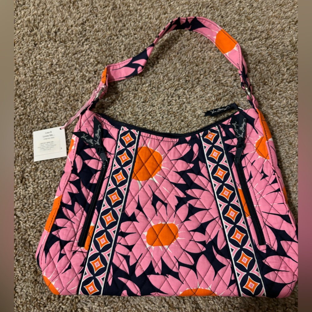 Vera Bradley Lisa B in Loves Me…